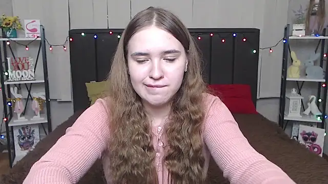 Snapshot of LauraHlot chatting on 01/23/25, 12:35 LauraHlot online show from 01/23/25, 12:35