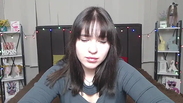 Snapshot of LauraHlot chatting on 01/28/25, 10:12 LauraHlot online show from 01/28/25, 10:12