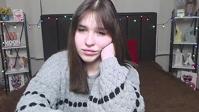 Snapshot of LauraHlot chatting on 02/10/25, 03:57 LauraHlot online show from 02/10/25, 03:57