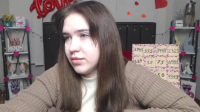 Snapshot of LauraHlot chatting on 03/03/25, 04:03 LauraHlot online show from 03/03/25, 04:03