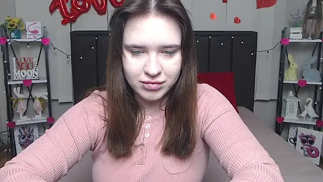 Snapshot of LauraHlot chatting on 03/03/25, 06:44 LauraHlot online show from 03/03/25, 06:44