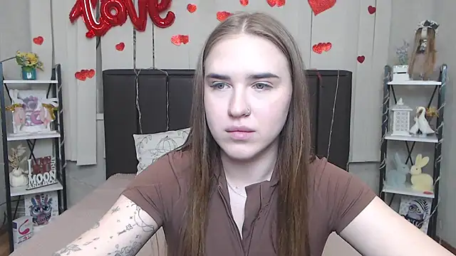 LauraHlot online show from 04/02/26, 06:05