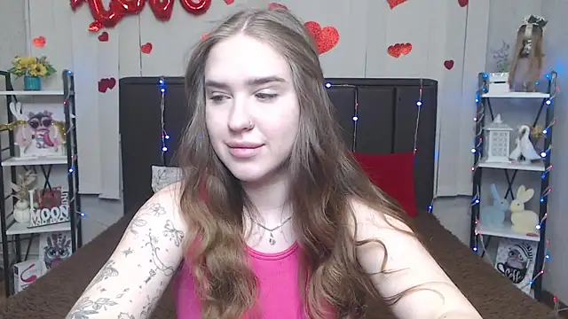 LauraHlot online show from 05/26/26, 06:42
