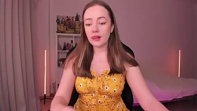 Snapshot of WalkingGirl chatting on 02/08/25, 06:22 WalkingGirl online show from 02/08/25, 06:22