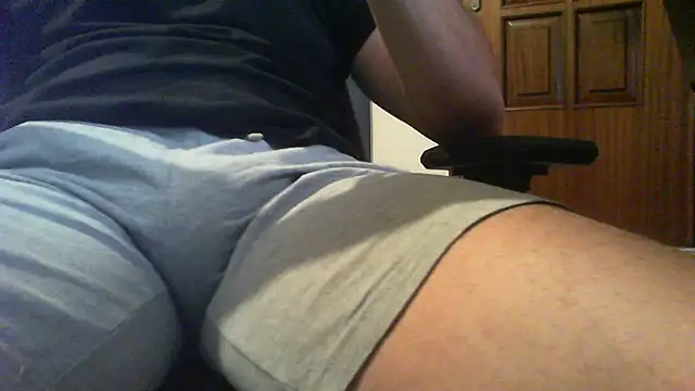 Snapshot of TheBeast20 chatting on 07/29/26, 02:26 TheBeast20 online show from 07/29/26, 02:26