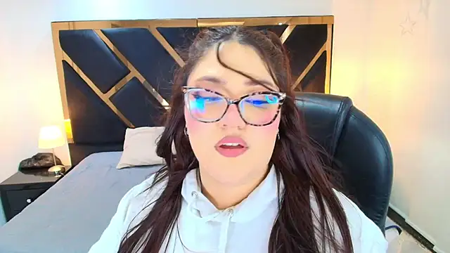 Camiila Osorio online show from 04/30/26, 07:09