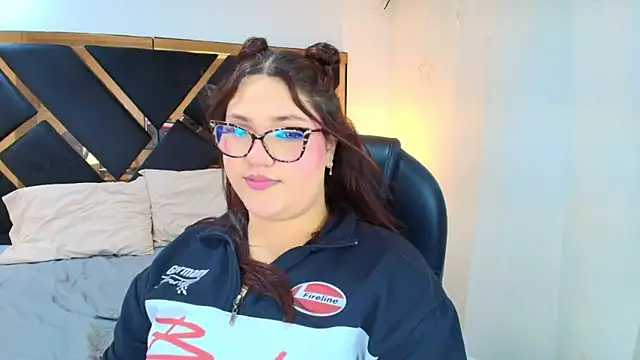 Camiila Osorio online show from 05/08/26, 07:30
