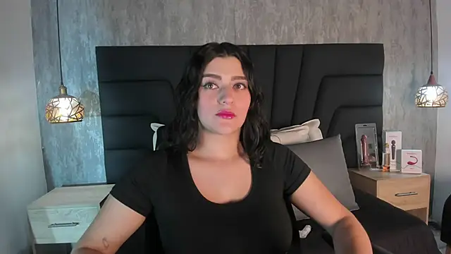 Snapshot of SARA_STONE17 chatting on 02/25/25, 11:30 SARA STONE17 online show from 02/25/25, 11:30