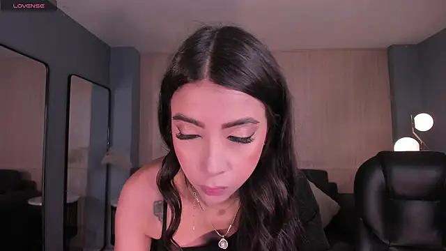ValeriaVelvet online show from 05/01/26, 12:10