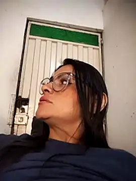 Linda Lars online show from 11/10/25, 03:05