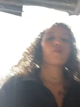 Snapshot of MarieLeon chatting on 12/15/25, 08:13 MarieLeon online show from 12/15/25, 08:13