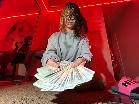 Snapshot of Creolegirl19 chatting on 03/01/26, 12:40 Creolegirl19 online show from 03/01/26, 12:40