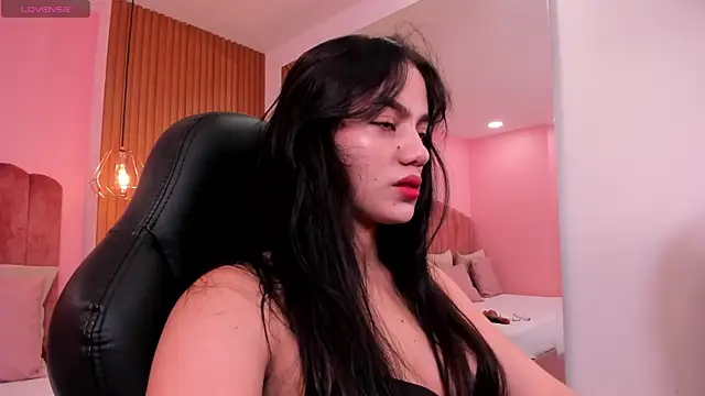 Snapshot of ariel_jonees chatting on 03/01/25, 12:23 ariel jonees online show from 03/01/25, 12:23