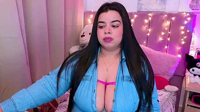 MiahJoness online show from 11/25/25, 10:10