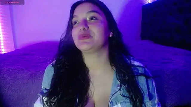 Laurenkenner  online show from 10/17/25, 06:54