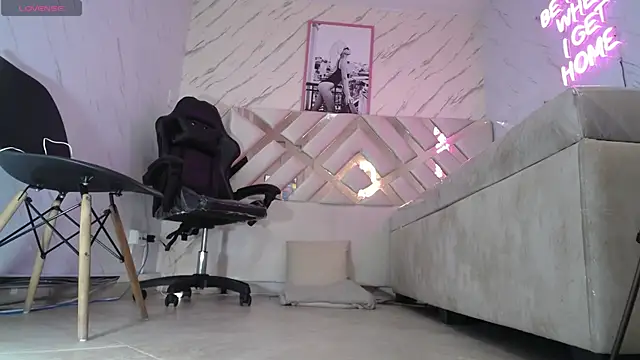 Tomoe b online show from 01/09/25, 03:15