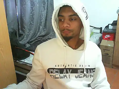 29YOURZ 28  online show from 10/06/25, 08:34