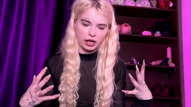 MisssLola online show from 01/07/25, 05:20