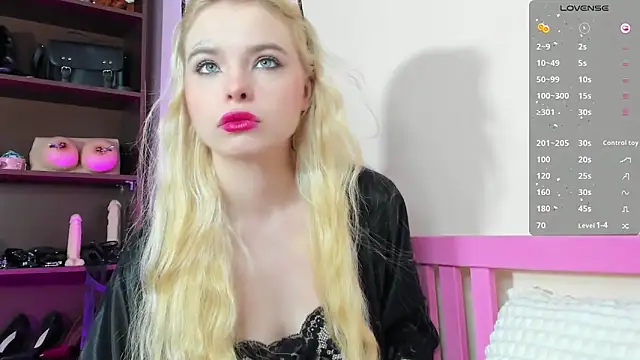 MisssLola online show from 02/24/25, 01:53