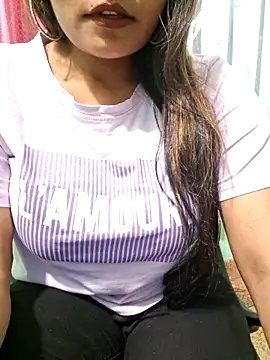 Snapshot of N-Natasha chatting on 01/29/25, 03:54 N-Natasha online show from 01/29/25, 03:54