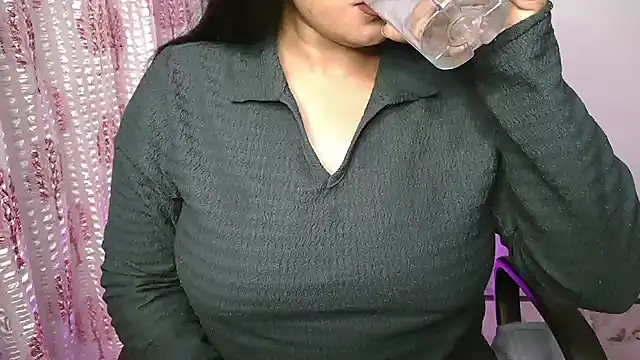 Snapshot of N-Natasha chatting on 02/07/26, 11:41 N-Natasha online show from 02/07/26, 11:41