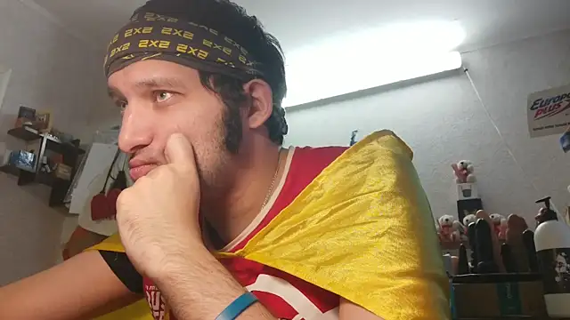 Snapshot of BISEXGOOD777 chatting on 01/11/26, 07:24 BISEXGOOD777 online show from 01/11/26, 07:24