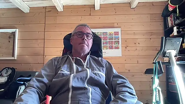 Snapshot of lelohop chatting on 02/25/26, 12:59 lelohop online show from 02/25/26, 12:59