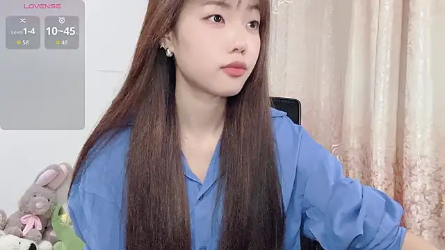 Snapshot of Lvy--v chatting on 03/21/26, 11:30 Lvy--v online show from 03/21/26, 11:30