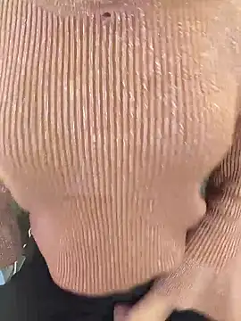 Snapshot of yhona_darling chatting on 01/11/26, 03:50 yhona darling online show from 01/11/26, 03:50