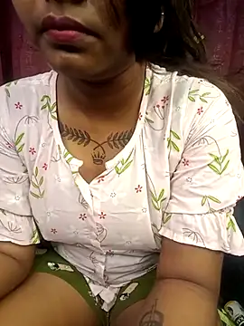 Snapshot of Hot_Urvi chatting on 03/15/25, 10:03 Hot Urvi online show from 03/15/25, 10:03