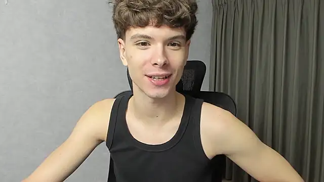 Snapshot of calvin_love_you chatting on 02/28/26, 05:14 calvin love you online show from 02/28/26, 05:14