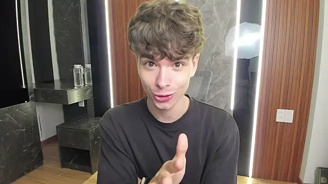 Snapshot of calvin_love_you chatting on 03/30/26, 05:14 calvin love you online show from 03/30/26, 05:14