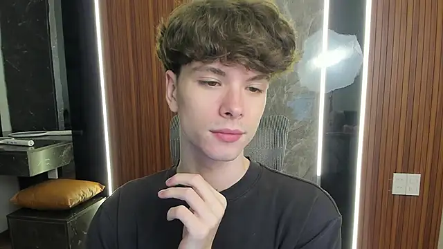 calvin love you online show from 04/29/26, 05:06