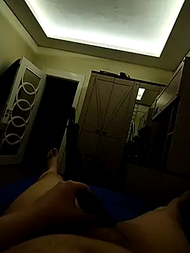 Snapshot of 31cektirenbatuu chatting on 02/17/25, 12:43 31cektirenbatuu online show from 02/17/25, 12:43