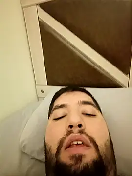 Snapshot of 31cektirenbatuu chatting on 10/19/25, 09:59 31cektirenbatuu online show from 10/19/25, 09:59