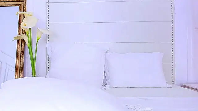 MoonAngelic online show from 03/06/25, 02:51