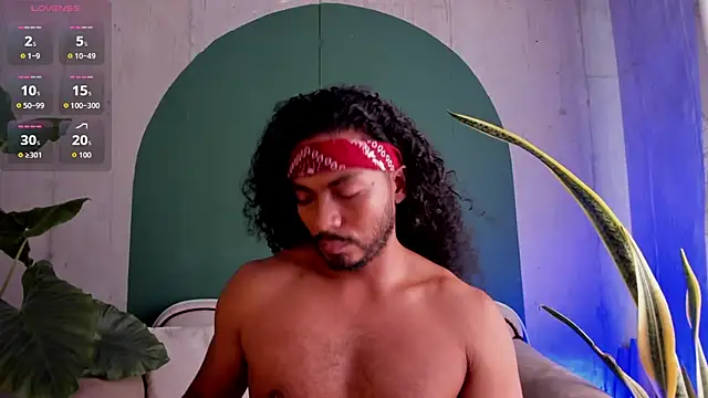 Snapshot of noah_jones__ chatting on 12/19/25, 05:53 noah jones online show from 12/19/25, 05:53