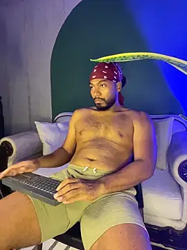 Snapshot of noah_jones__ chatting on 02/14/26, 11:56 noah jones online show from 02/14/26, 11:56