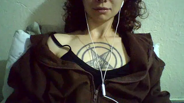 Snapshot of CELEna098rs707 chatting on 05/22/26, 08:53 CELEna098rs707 online show from 05/22/26, 08:53