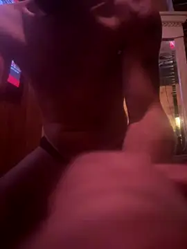 Snapshot of smashb33 chatting on 10/22/25, 10:04 smashb33 online show from 10/22/25, 10:04