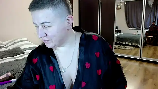 Snapshot of Annet1912 chatting on 02/15/26, 07:54 Annet1912 online show from 02/15/26, 07:54