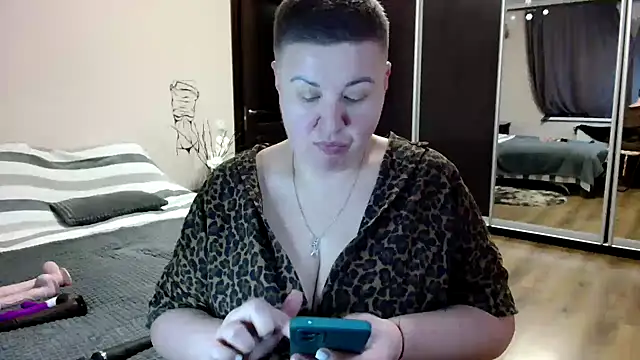 Snapshot of Annet1912 chatting on 03/25/26, 04:57 Annet1912 online show from 03/25/26, 04:57