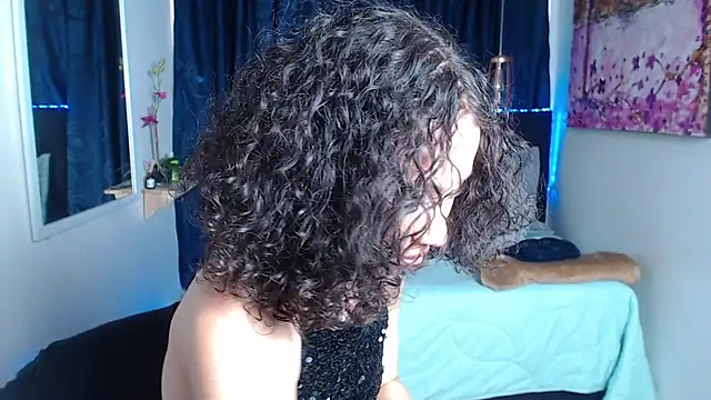 Snapshot of avans_15 chatting on 12/18/24, 08:57 avans 15 online show from 12/18/24, 08:57