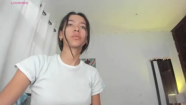 Sophie sweett19 online show from 10/10/25, 08:19