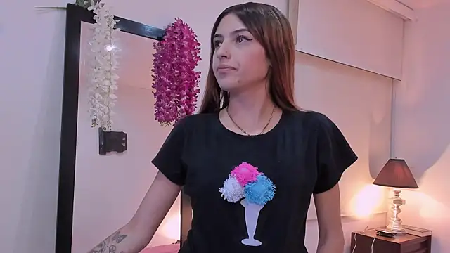 sofiarouge online show from 02/05/25, 01:58