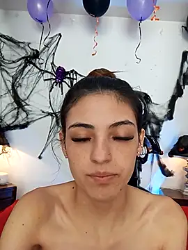 sofiarouge online show from 10/17/25, 07:49