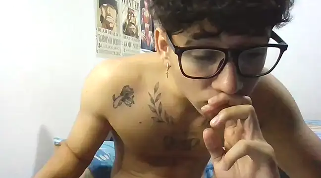 Snapshot of Dillom420 chatting on 03/07/25, 08:02 Dillom420 online show from 03/07/25, 08:02