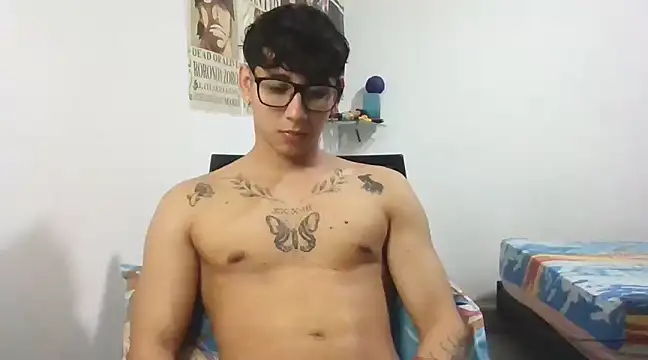 Snapshot of Dillom420 chatting on 03/08/25, 05:07 Dillom420 online show from 03/08/25, 05:07