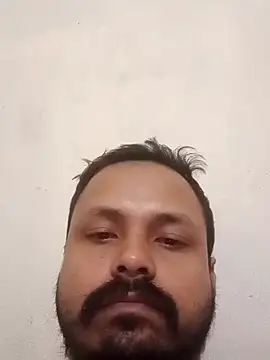 Snapshot of Aabhinashh chatting on 10/28/25, 06:43 Aabhinashh online show from 10/28/25, 06:43