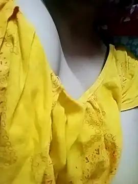 Snapshot of Arohi_is_Live chatting on 01/08/25, 01:52 Arohi is Live online show from 01/08/25, 01:52